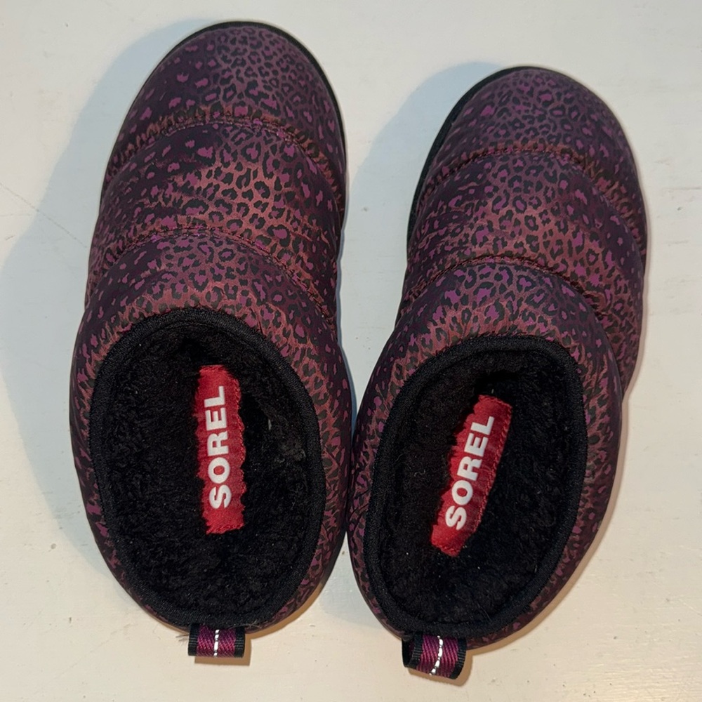 Sorel Cabin Slippers NWOT